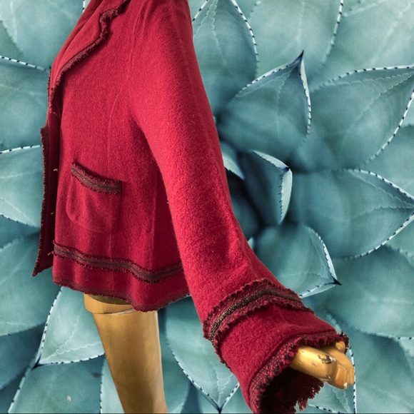 Gorgeous frayed ends boiled wool sweater-jacket by Karl Lagerfeld Paris - Picture 4 of 8